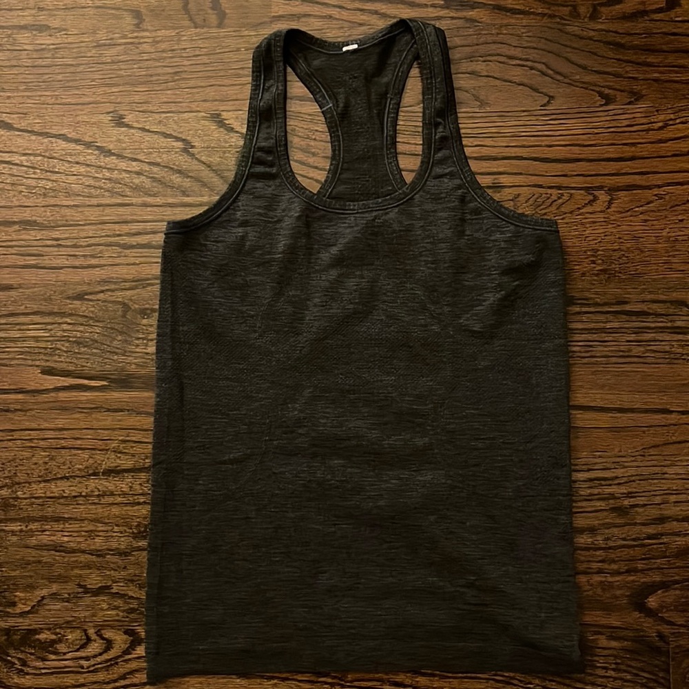 Lululemon Swiftly Tech Tank top - size 8